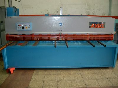 Cizalla de 3 metros, con capacidad de corte hasta 10 mm