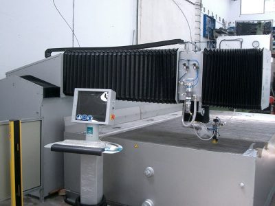 Máquina de Corte por Agua