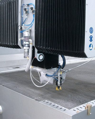 Máquina de corte por agua